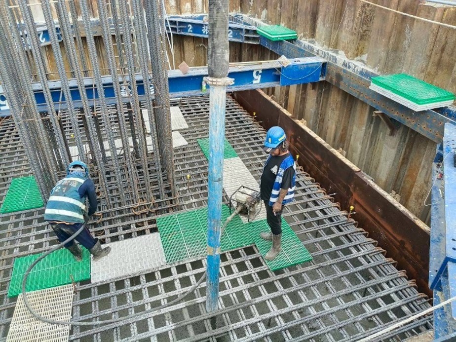 甲.D橋梁下部結構工程 第3工區P27E橋墩基礎混凝土澆置.jpg