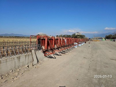 甲.G擋土牆工程 第5工區3K 760~3K 860(RT)擋土牆混凝土護欄鋼模組立.jpg