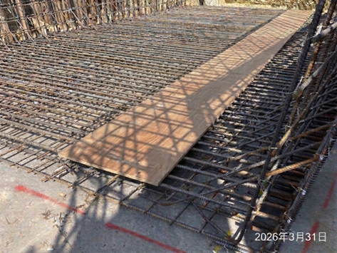西側1K 870 排水箱涵基礎牆身鋼筋綁紮.png