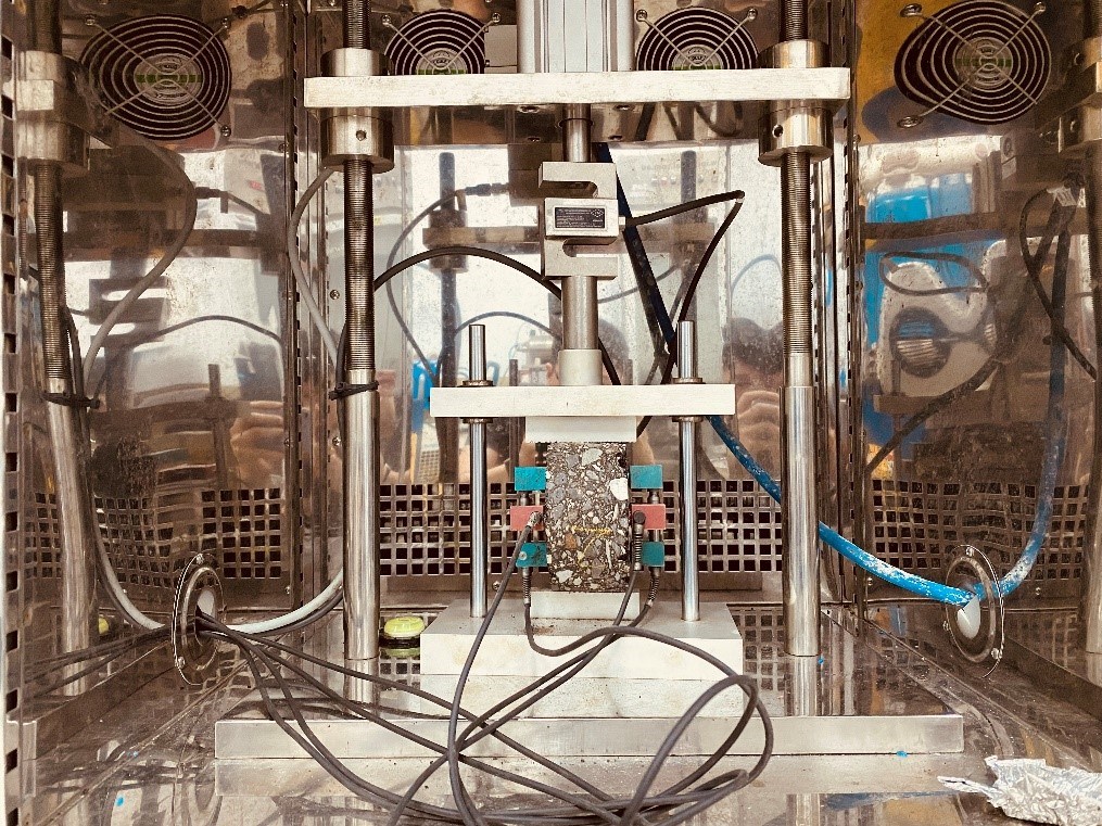 Apparatus for the Resilient Modulus of Asphalt Mixtures by Indirect Tension Test.jpg