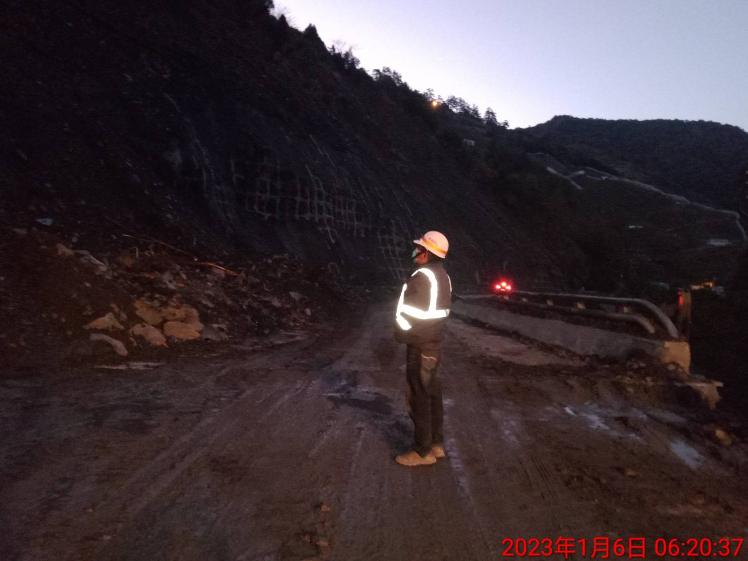 台8線77k靈甫橋災害路段於1月9日起管制交通搶修2