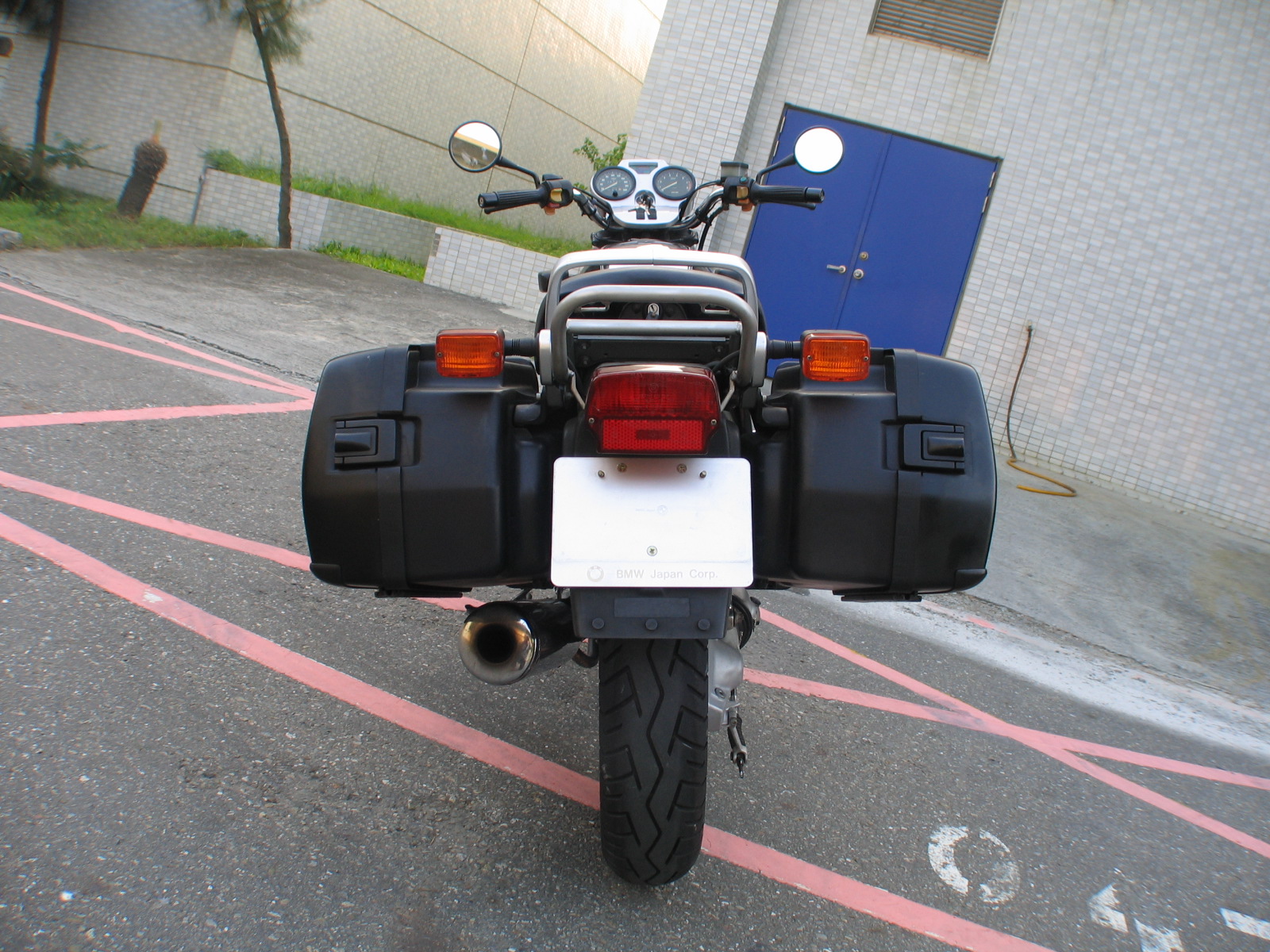 R100R